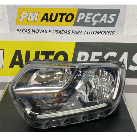 Farol Dacia Duster
