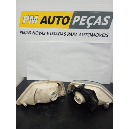 Farol nevoeiro Ford Focus Par