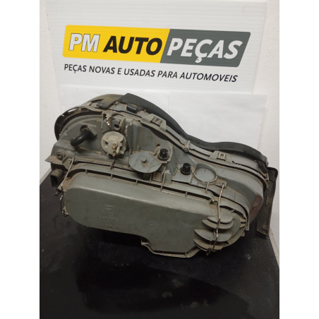 Farol Esquerdo Mercedez Bens e Class W210