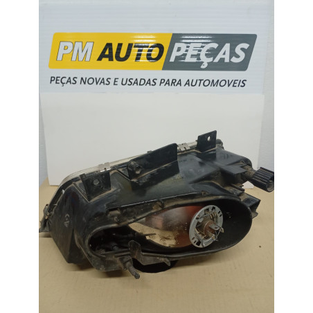 Farol Peugeot 405