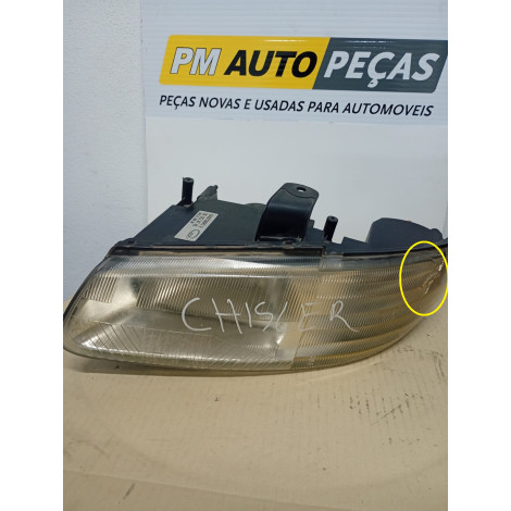 Farol Chrysler ESQ