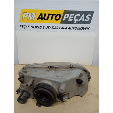 Farol Fiat Punto Berlina