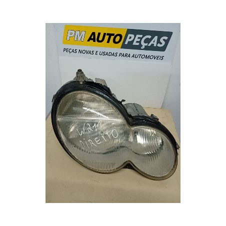 Farol Mercedes Benz W204