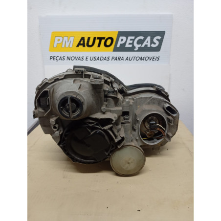 Farol Mercedes Benz W204