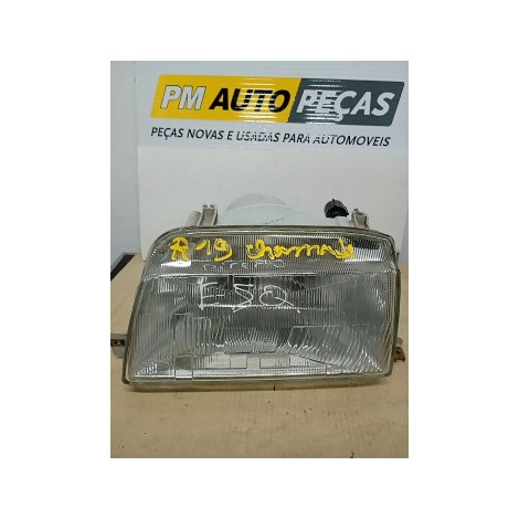 Farol Renault Chamade