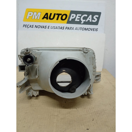 Farol Renault Chamade