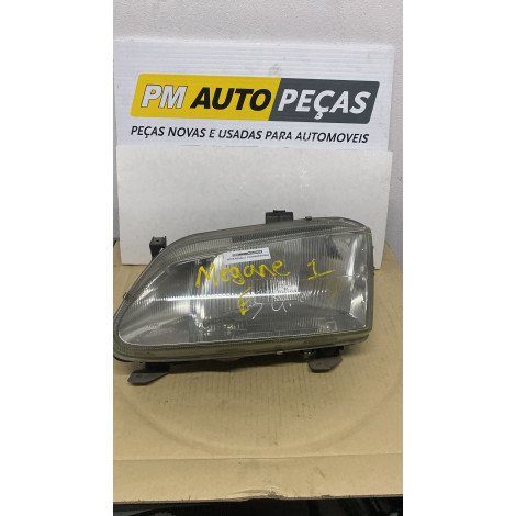 Farol Renault Chamade