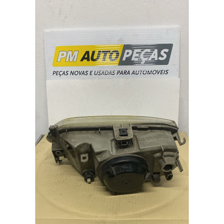 Farol Renault Chamade