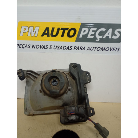 FAROL NISSAN D22