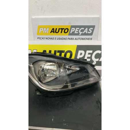 Farol Mecedes CW204