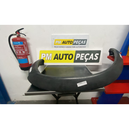 Moldura dianteira direita Nissan Pick Up