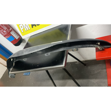 Moldura dianteira Esquerda Nissan Pick Up