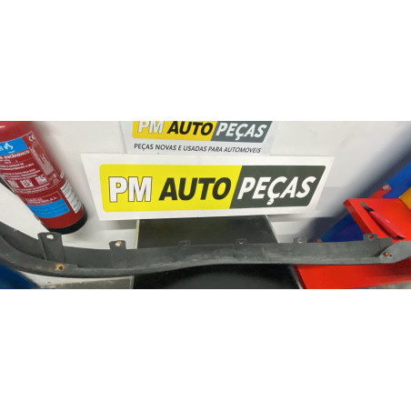 Moldura dianteira Esquerda Nissan Pick Up